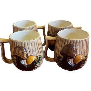 Vintage Arnel’s Ceramic Mugs (Set of 4)